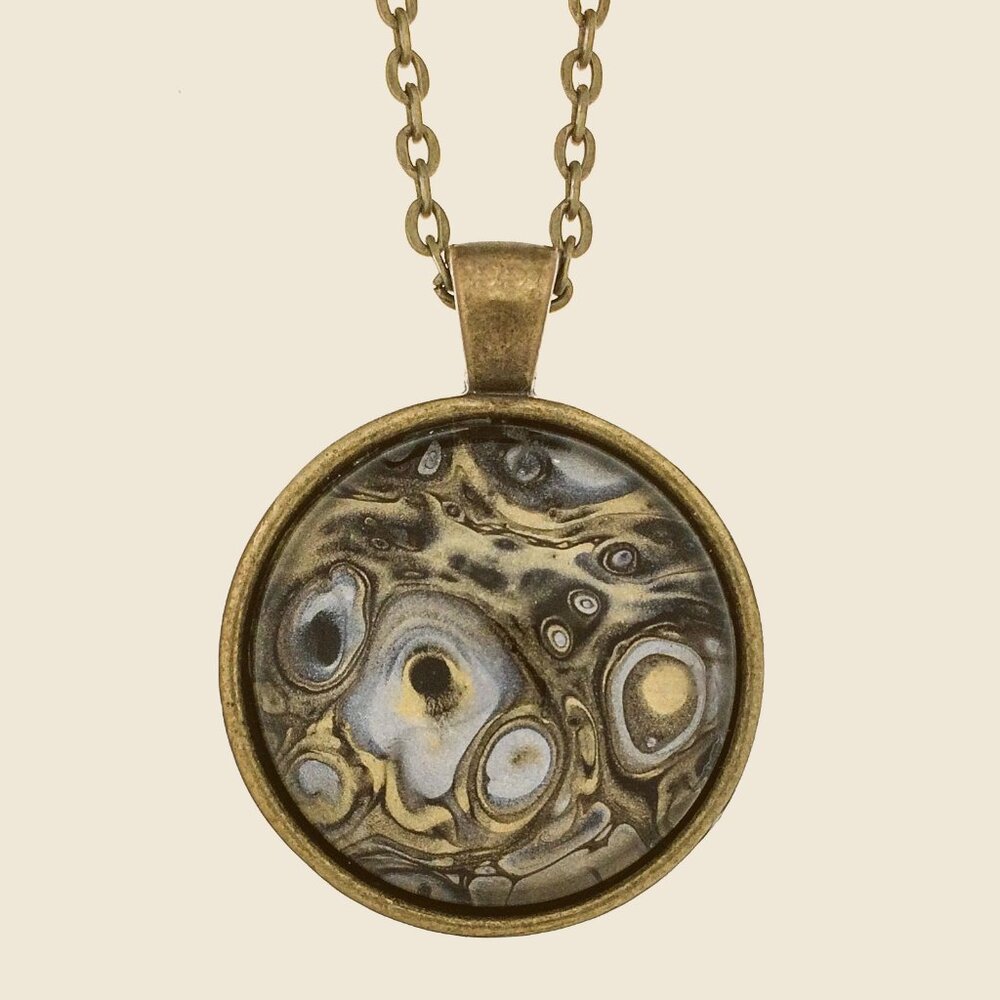 Round Bronze Fluid Art Pendant Necklace – Abstract Cosmic Design